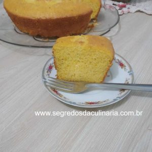 Bolo de fuba simples